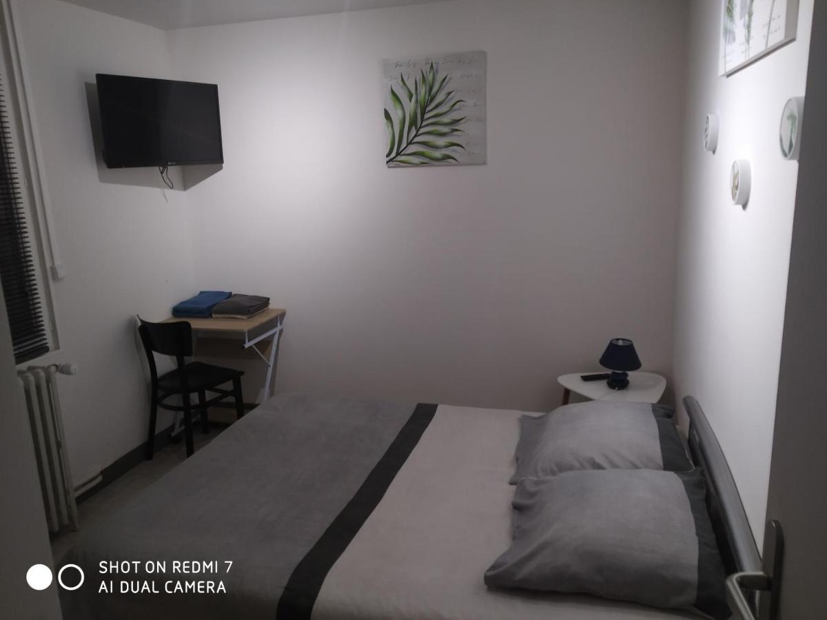 Le Risle - Hotel Montfort-sur-Risle Esterno foto